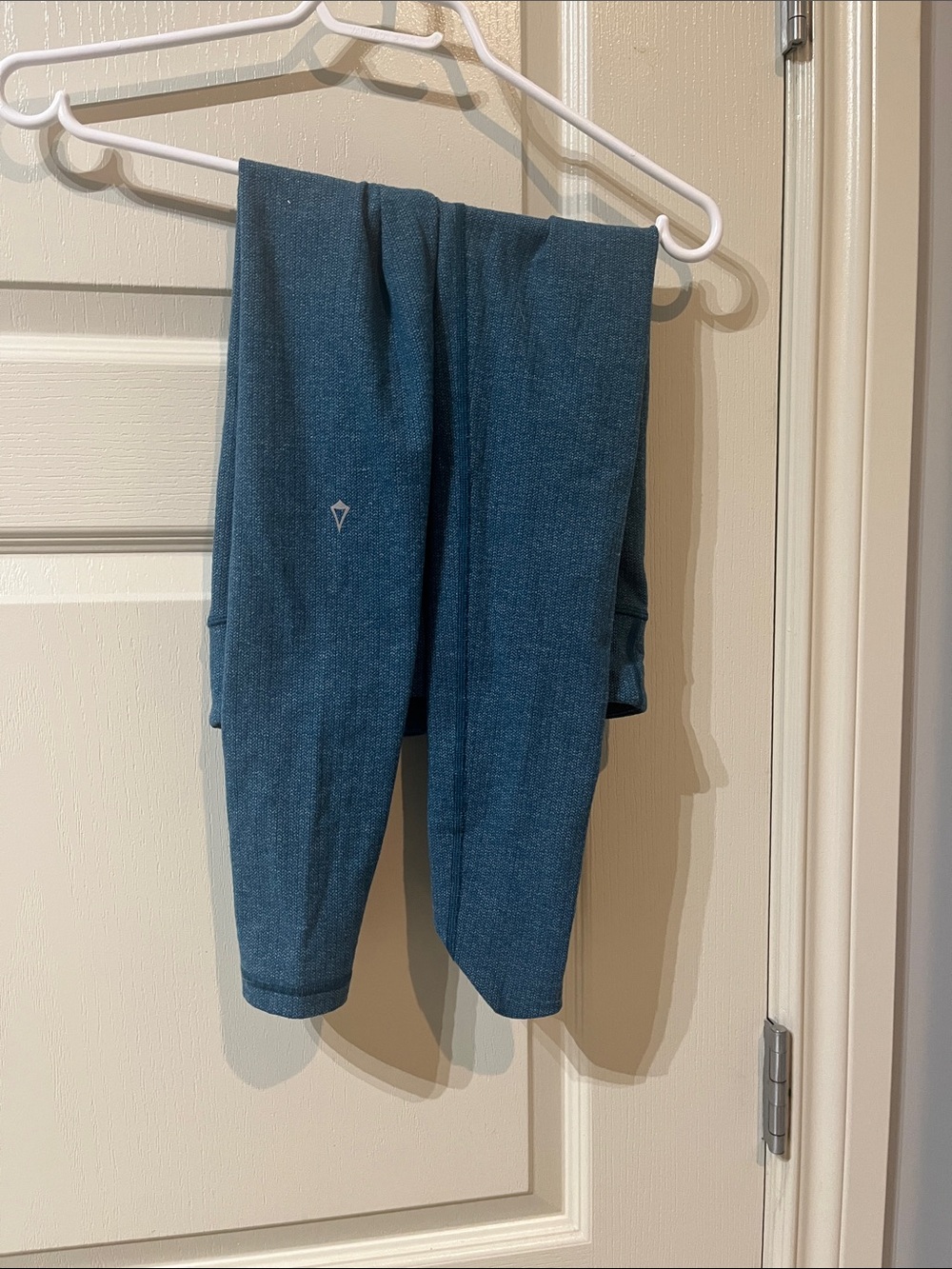 Ivivva Deep Teal Leggings with Subtle Diamond Logo